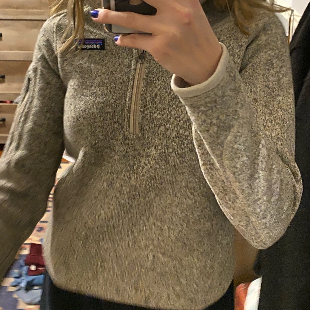 xxs tan/grey super cozy patagonia half-zip!